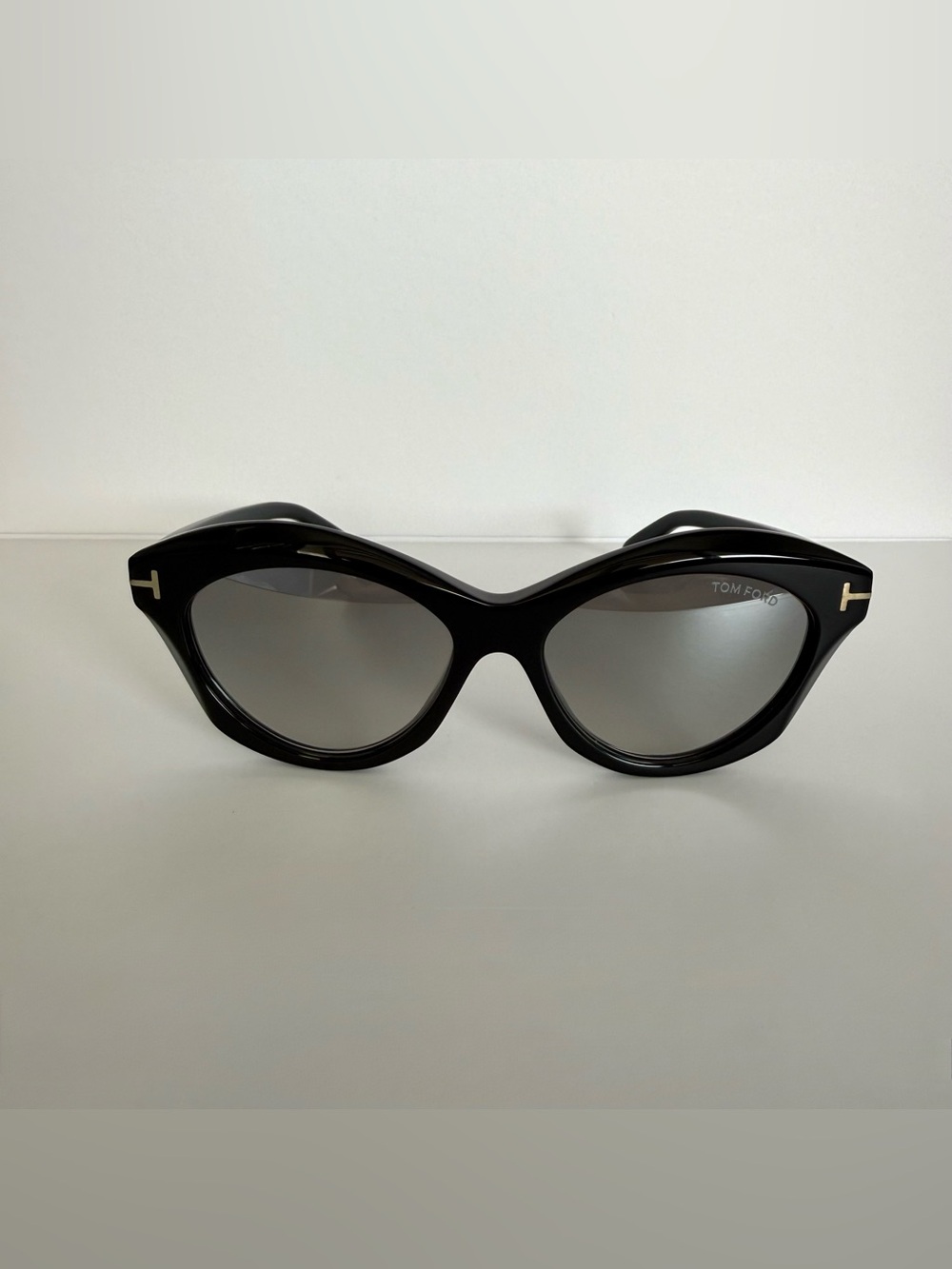 NEW!!! Tom Ford women sunglasses Toni TF1111 01C Authentic